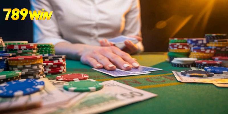 99+ Thuật Ngữ Poker Nhất Định Phải Bỏ Túi Nếu Muốn Thắng 6 Cần nắm rõ thuật ngữ Poker mới đặt cược chính xác, giảm rủi ro thua cược